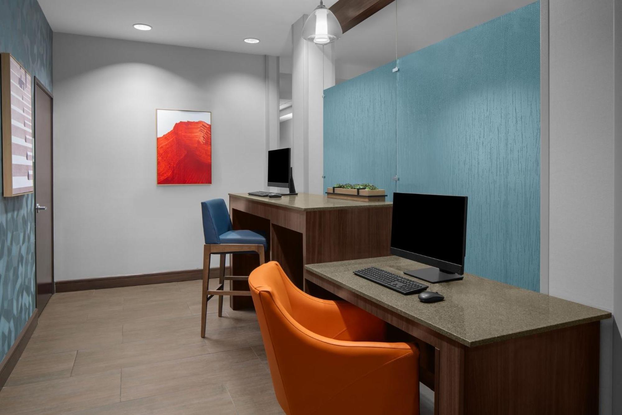Holiday Inn Express & Suites Midland South I-20 By Ihg Экстерьер фото